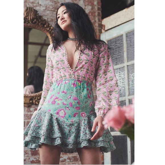 embellished corset mini dress Ellora in Solar Vestido casual mini sin Sleeve Options:Long sleeve lastcallbadge